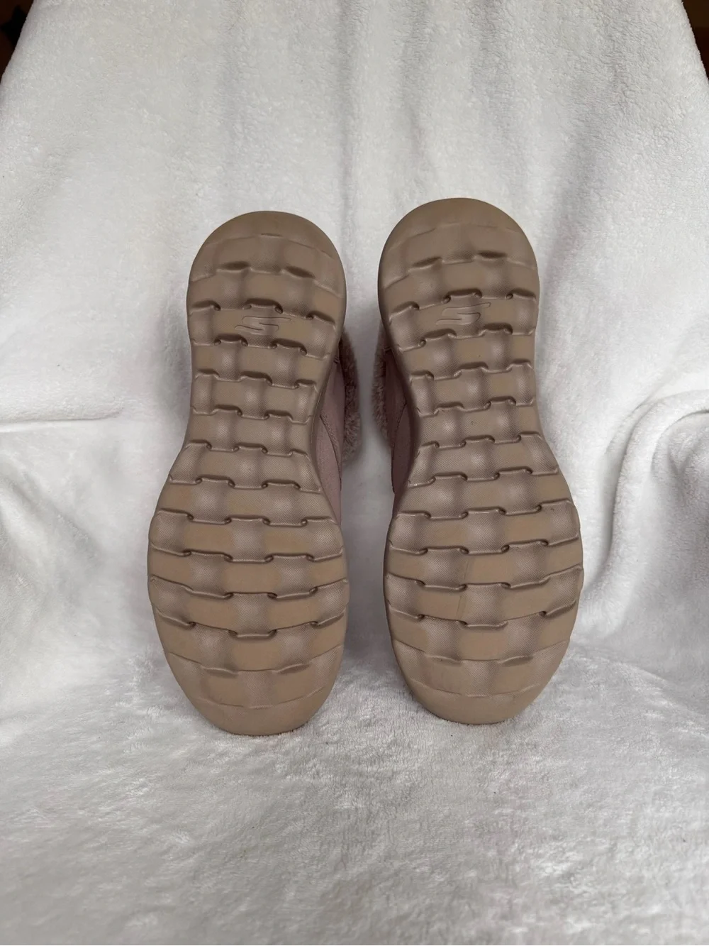 Skechers On-the-Go City 2 Winter Wishes Taupe Suede Ankle Boots 11